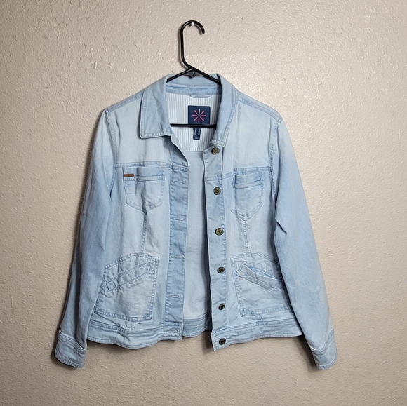 Isaac MizrahiBlue  Women's TRUE DENIM Jean Jacket with Patch Pockets Size 8 - Picture 4 of 9